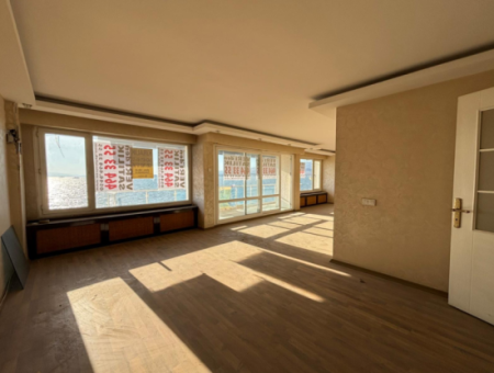 Alsancak  Kordonda 5.Kat 2+1 160M2 Çift Tapulu Satılık Daire