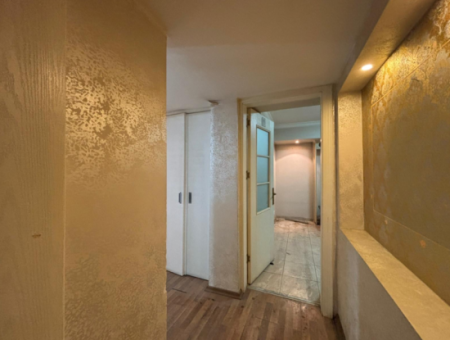 Alsancak  Kordonda 5.Kat 2+1 160M2 Çift Tapulu Satılık Daire