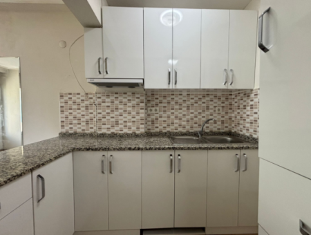 Alsancak Cami Yakını Asansörlü 1+1 Masrafsız Kiralık Daire!