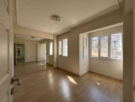 Alsancak Cami Yakını Asansörlü 1+1 Masrafsız Kiralık Daire!