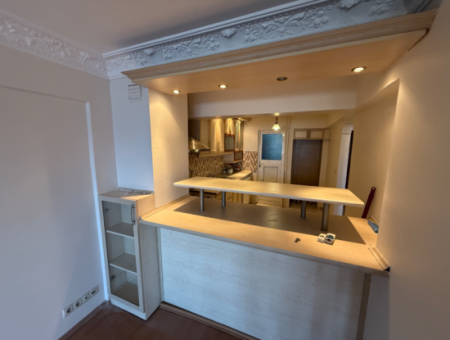 Mithatpaşa'da Tarihi Asansör Karşısı Masrafsız Yalı Daire