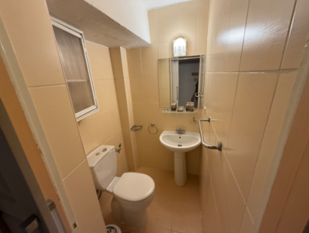 Mithatpaşa'da Tarihi Asansör Karşısı Masrafsız Yalı Daire