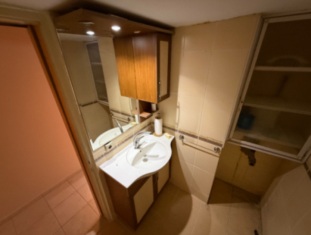 Mithatpaşa'da Tarihi Asansör Karşısı Masrafsız Yalı Daire