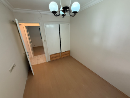 Mithatpaşa'da Tarihi Asansör Karşısı Masrafsız Yalı Daire