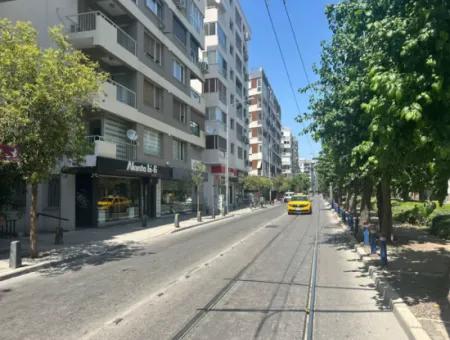 Alsancak Hocazade Cami Tramvay Durağına Yürüme Mesafesinde Kiralık Daire