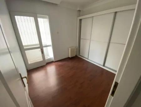 Alsancak Hocazade Cami Tramvay Durağına Yürüme Mesafesinde Kiralık Daire
