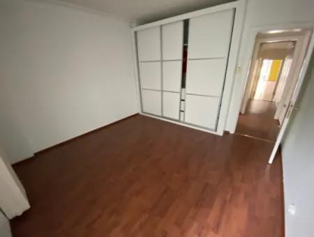 Alsancak Hocazade Cami Tramvay Durağına Yürüme Mesafesinde Kiralık Daire