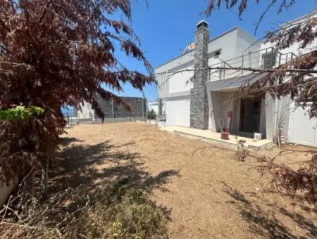 Bodrum Turgutreis Yalı'da Denizin Kıyısında Müstakil Lüks Villa 