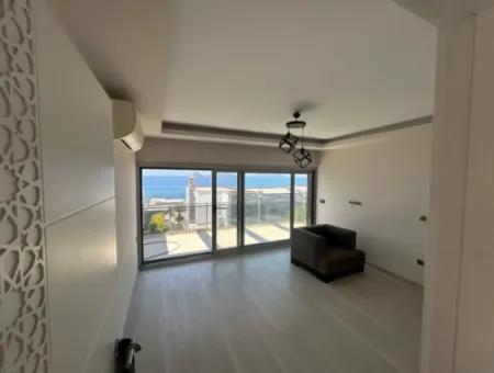 Bodrum Turgutreis Yalı'da Denizin Kıyısında Müstakil Lüks Villa 