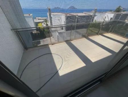 Bodrum Turgutreis Yalı'da Denizin Kıyısında Müstakil Lüks Villa 