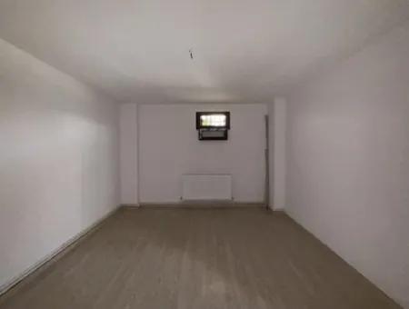 Seferihisar Çolakibrahimbey Mahallesi’nde, Havuzlu Site İçinde, 4+2 Dubleks Satılık Daire