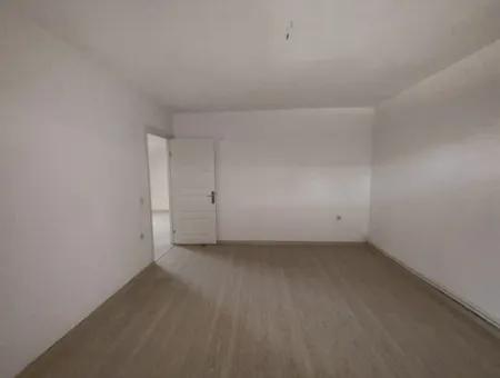 Seferihisar Çolakibrahimbey Mahallesi’nde, Havuzlu Site İçinde, 4+2 Dubleks Satılık Daire