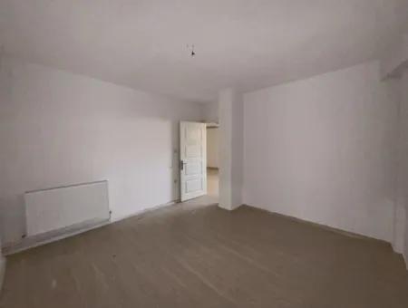 Seferihisar Çolakibrahimbey Mahallesi’nde, Havuzlu Site İçinde, 4+2 Dubleks Satılık Daire