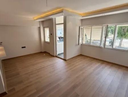 Murat Reis İlkokulu Karşısında Metroya Yürüme Mesafesi Full Tadilatlı Ferah Daire