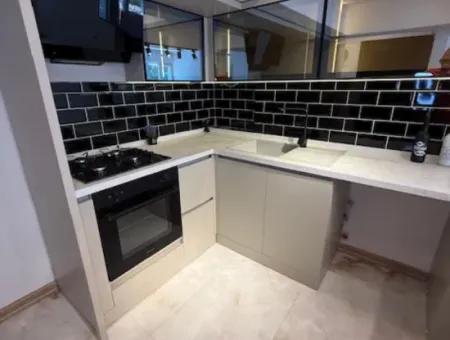Murat Reis İlkokulu Karşısında Metroya Yürüme Mesafesi Full Tadilatlı Ferah Daire