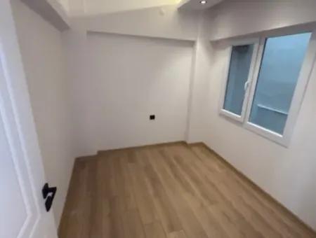 Murat Reis İlkokulu Karşısında Metroya Yürüme Mesafesi Full Tadilatlı Ferah Daire