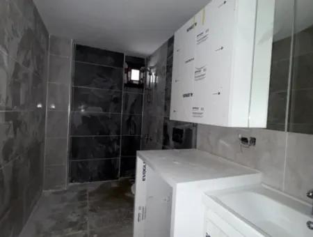 Seferihisar Devlet Hastanesi Yakınında, Sıfır, Kullanışlı Planlamalı 2+1 Satılık Daire