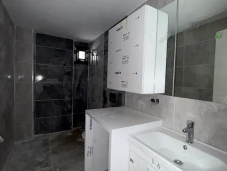 Seferihisar Devlet Hastanesi Yakınında, Sıfır, Kullanışlı Planlamalı 2+1 Satılık Daire