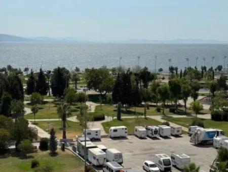 Bostanlı Atakentte Muhteşem Manzaralı Arakat Otoparklı Full Deniz Manzaralı Köşe