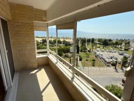 Bostanlı Atakentte Muhteşem Manzaralı Arakat Otoparklı Full Deniz Manzaralı Köşe