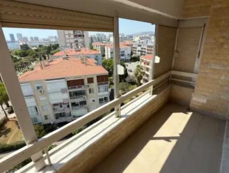Bostanlı Atakentte Muhteşem Manzaralı Arakat Otoparklı Full Deniz Manzaralı Köşe