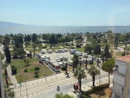 Bostanlı Atakentte Muhteşem Manzaralı Arakat Otoparklı Full Deniz Manzaralı Köşe