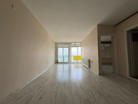 Karşıyakada 2+1 Kombili 6. Kat Deniz Manzaralı Kiralık Yalı Dairesi!