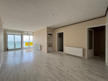Karşıyakada 2+1 Kombili 6. Kat Deniz Manzaralı Kiralık Yalı Dairesi!