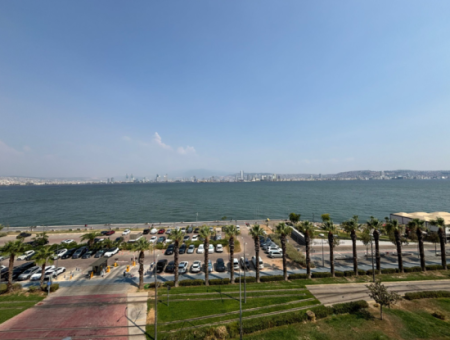 Karşıyakada 2+1 Kombili 6. Kat Deniz Manzaralı Kiralık Yalı Dairesi!
