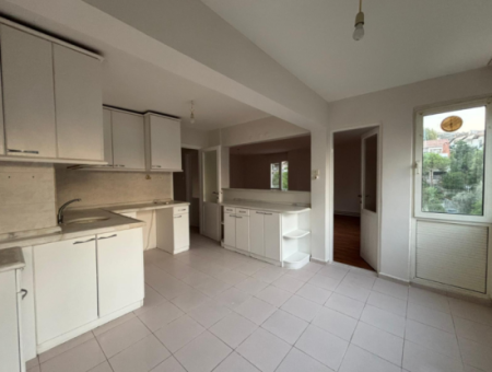 Narlıdere Huzur Mahalellesinde Metro Yakını 3+1 Kiralık Daire