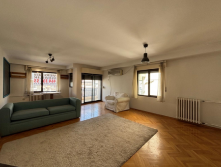 Alsancak Şair Eşref Bulvarı Üzerinde 5.Kat Klimalı Kiralık Daire