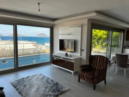 Turgutreis Yalı'da Denizin Kıyısında Müstakil Lüks Villa
