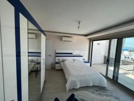 Turgutreis Yalı'da Denizin Kıyısında Müstakil Lüks Villa