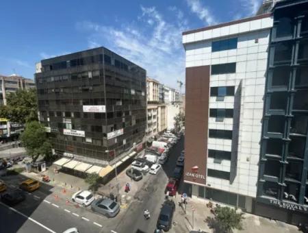 Hürriyet Bulvarı Üzerinde Temiz Bakımlı  İşhanı’nda 70M2  Kiralık Ofis