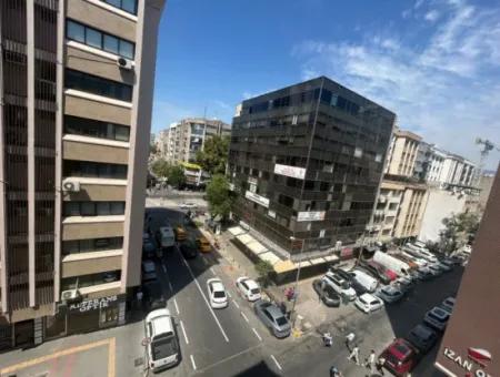 Hürriyet Bulvarı Üzerinde Temiz Bakımlı  İşhanı’nda 70M2  Kiralık Ofis
