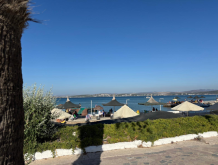 Çeşmede Özel Plajlı Yıldız Sahil Sitesinde 2+1 Kiralık Daire!
