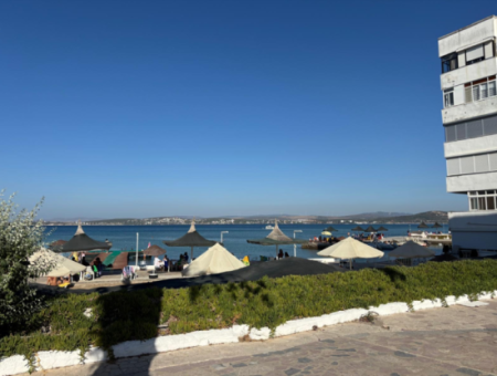 Çeşmede Özel Plajlı Yıldız Sahil Sitesinde 2+1 Kiralık Daire!