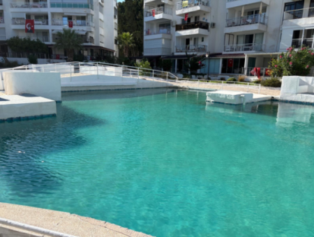 Çeşmede Özel Plajlı Yıldız Sahil Sitesinde 2+1 Kiralık Daire!