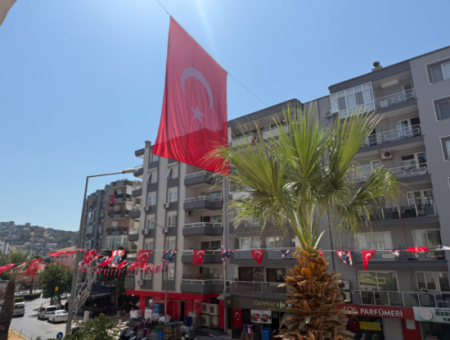 Ekonomi Üniversitesi Yakınında Full Tadilatlı Cadde Üzeri Masrafsız