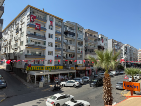 Ekonomi Üniversitesi Yakınında Full Tadilatlı Cadde Üzeri Masrafsız