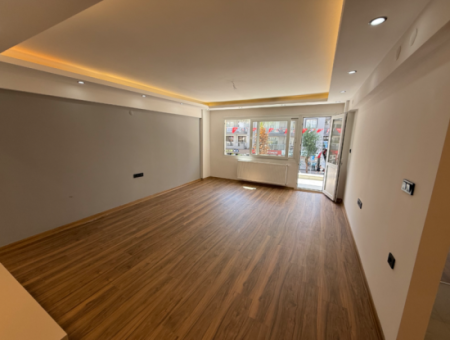 Ekonomi Üniversitesi Yakınında Full Tadilatlı Cadde Üzeri Masrafsız