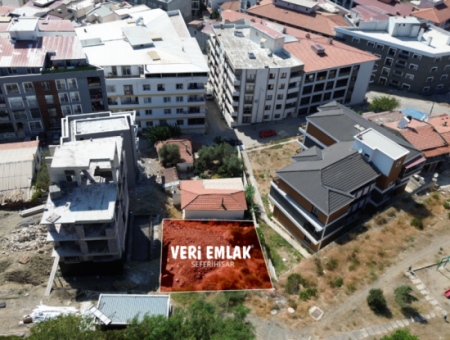 Seferihisar Devlet Hastanesi Yakın 300M2 Satılık İmarlı Arsa