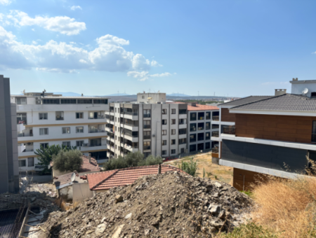 Seferihisar Devlet Hastanesi Yakın 300M2 Satılık İmarlı Arsa