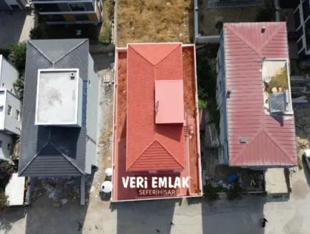 Seferihisar Camikebir Mahallesinde Yatırıma Uygun Satılık Komple Bina