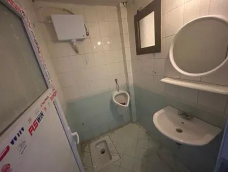 Kemeraltı 1. Beylerde Yer Alan 70 M² Kiralık Dükkan