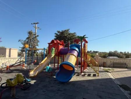 Kiralık 4+2 Dubleks Daire – Seferihisar, Prestijli Lokasyonda Doğa Ve Deniz Manzaralı