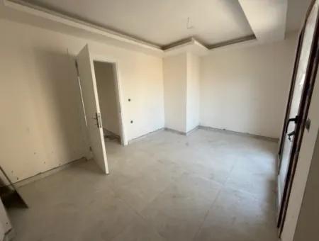 Seferihisar Camikebir Mahallesi’nde Satılık Sıfır Müstakil Villa – Şehir Merkezinde Bağımsız Yaşam
