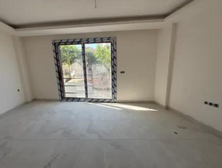 Seferihisar Camikebir Mahallesi’nde Satılık Sıfır Müstakil Villa – Şehir Merkezinde Bağımsız Yaşam