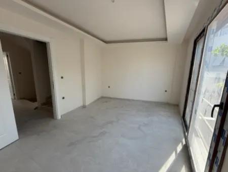 Seferihisar Camikebir Mahallesi’nde Satılık Sıfır Müstakil Villa – Şehir Merkezinde Bağımsız Yaşam