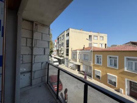 Seferihisar Camikebir Mahallesi’nde Satılık Sıfır Müstakil Villa – Şehir Merkezinde Bağımsız Yaşam